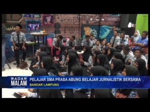 Pelajar SMA Praba Abung Belajar Jurnalistik Bersama