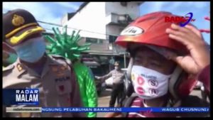 Setop Bagikan Helm, Warga Dapat Masker, Anggota Mudik, Kapolres Tanggungjawab