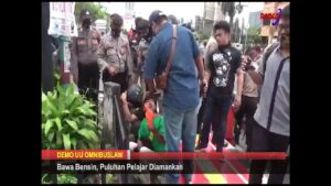 DEMO UU OMNIBUSLAW, BAWA BENSIN, PULUHAN PELAJAR DIAMANKAN