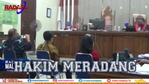 Hakim Marahi Kadis Perdagangan Metro