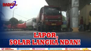 Sudah Dua Pekan Bandarlampung Krisis BBM, Truk Antre Panjang