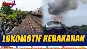 Lokomotif Angkut TNI Terbakar