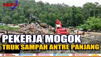 Pekerja Mogok, Truk Sampah Antre Panjang