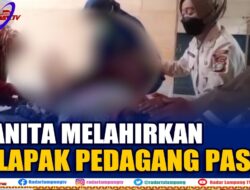 Wanita Melahirkan Di Lapak Pedagang Pasar