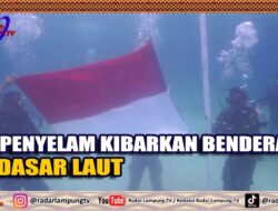 Dirgahayu Ke 77 RI, 50 Penyelam Kibarkan Bendera Di Dasar Laut