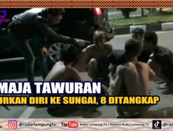 Remaja Tawuran Ceburkan Diri Ke Sungai, 8 Ditangkap