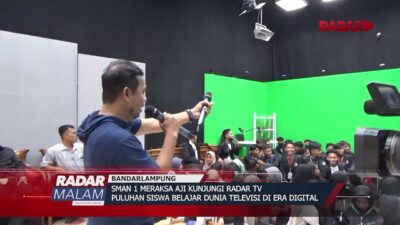 SMAN 1 MERAKSA AJI KUNJUNGI RADAR TV, PULUHAN SISWA BELAJAR DUNIA TELEVISI DI ERA DIGITAL
