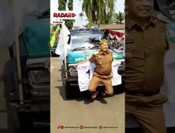 aksi nyeleneh bupati lampung timur,meriahkan kirab pemilu 2024