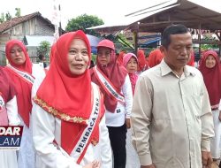 Semarak Kemerdekaan, Ibu Ibu Gelar Upacara Dalam Gang