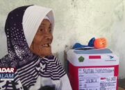 Berusia 107 Tahun Masih Kuat Berjalan