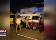 LAMPUNG UTARA : Kecelakaan Ambulan Sopir Ngantuk Tabrak Truk, 1 Korban Patah Kaki