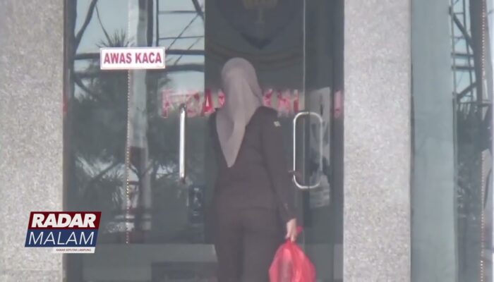 LAMPUNG : KORUPSI DANA PI 10% RP271M, Zaidirina, Istri Tersangka HRW Diperiksa Jaksa