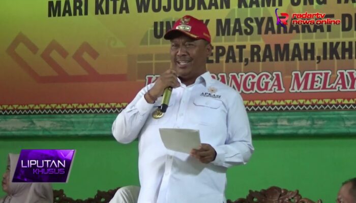 Plt  Bupati Lamteng Serahkan SPPT PBB P2 di 4 Kecamatan
