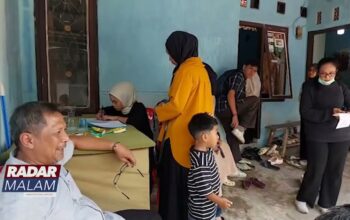 Orang Tua Murid Berburu Penjahit Seragam Sekolah